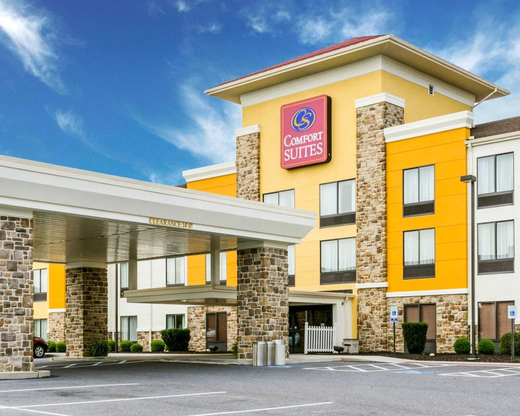 Comfort Suites Amish Country in Lancaster, PA - (717) 299-7...