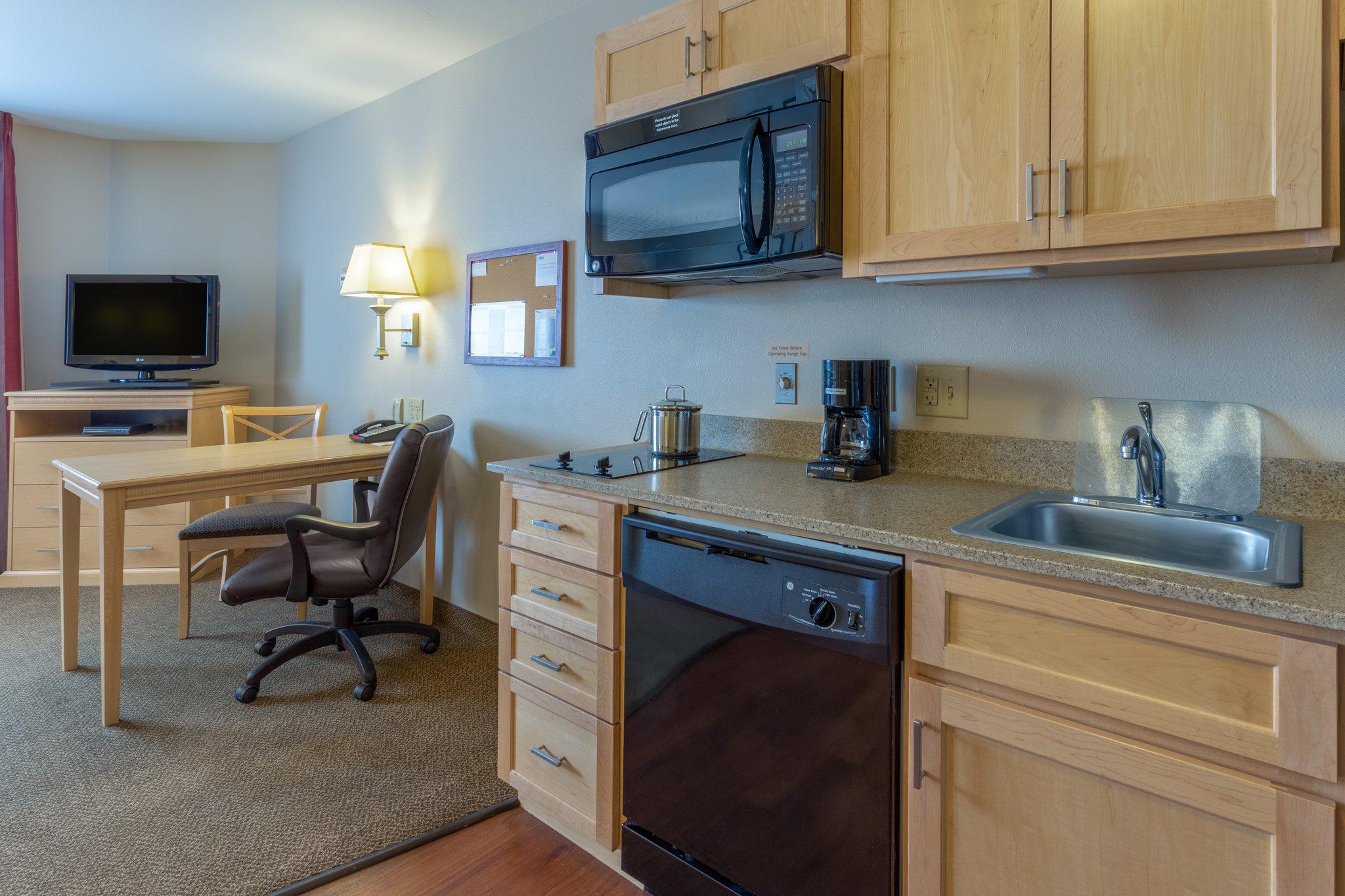 Candlewood Suites Minot Photo