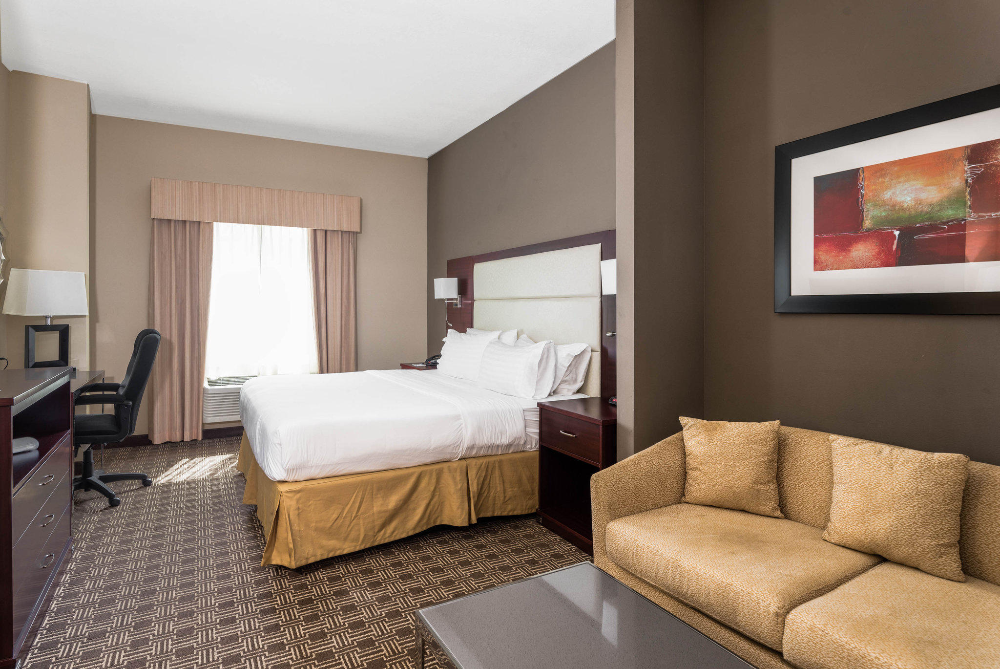 Holiday Inn Express & Suites Lantana Photo