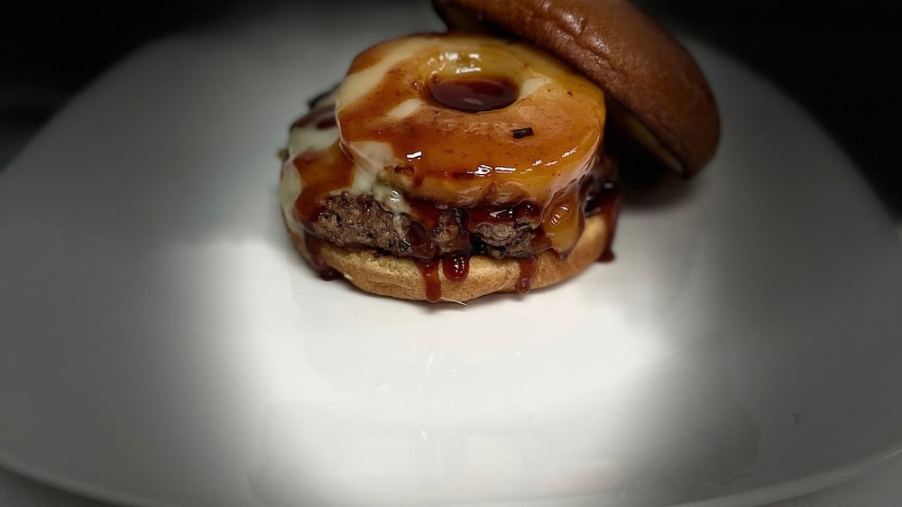 SPICY ALOHA (single 4oz Burger)