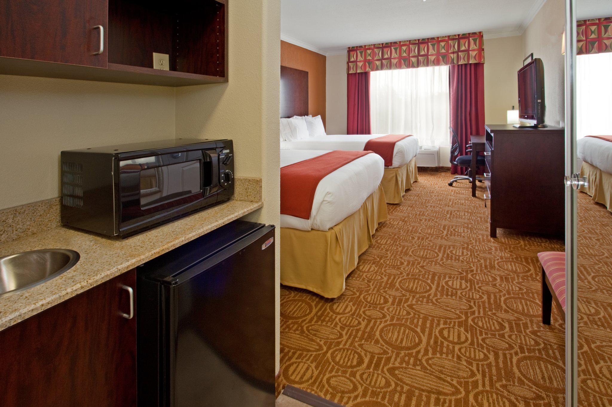 Holiday Inn Express & Suites Katy Photo