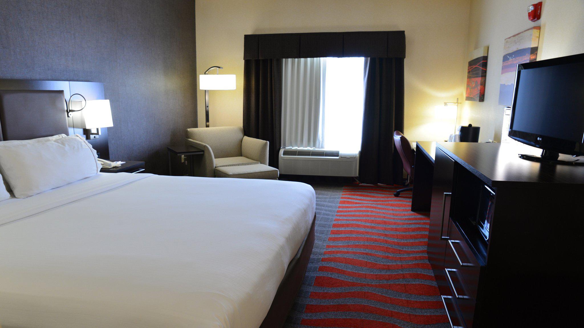 Holiday Inn Express & Suites Dayton-Centerville Photo