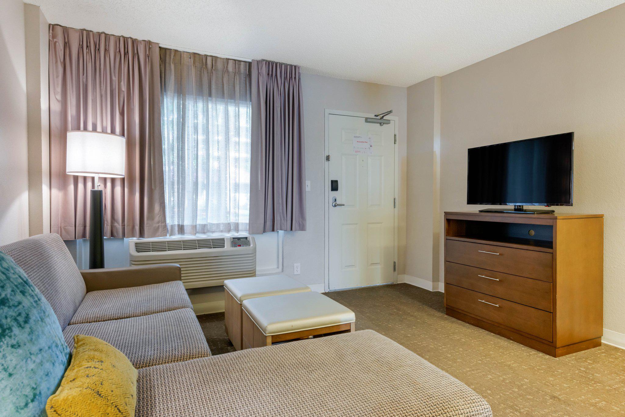 Staybridge Suites Orlando Royale Parc Suites Photo