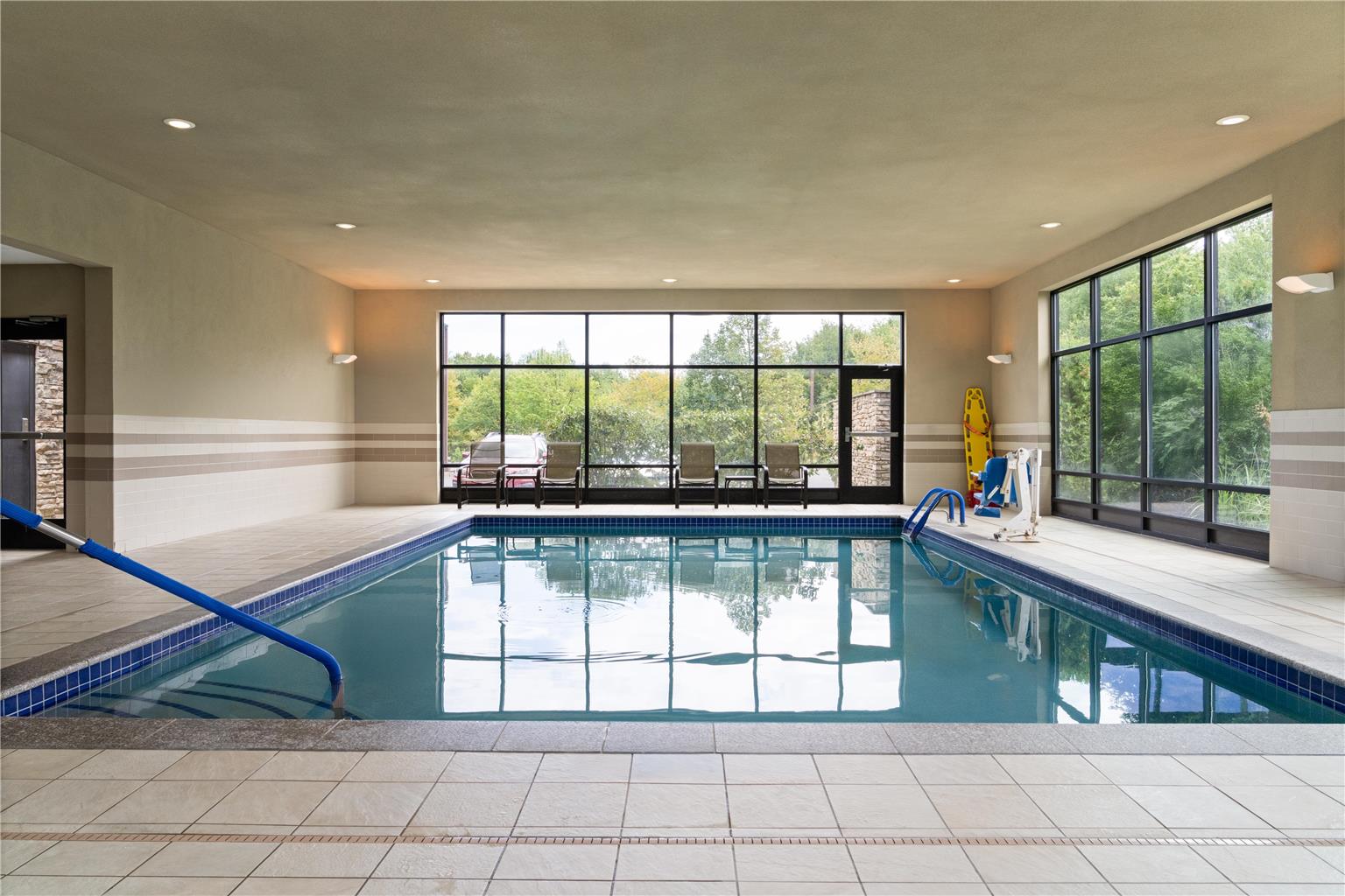 Hampton Inn Neptune/Wall Image