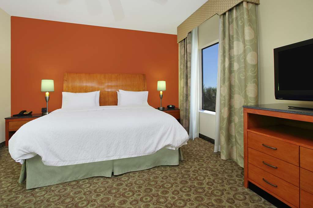 Hampton Inn & Suites Buffalo Image