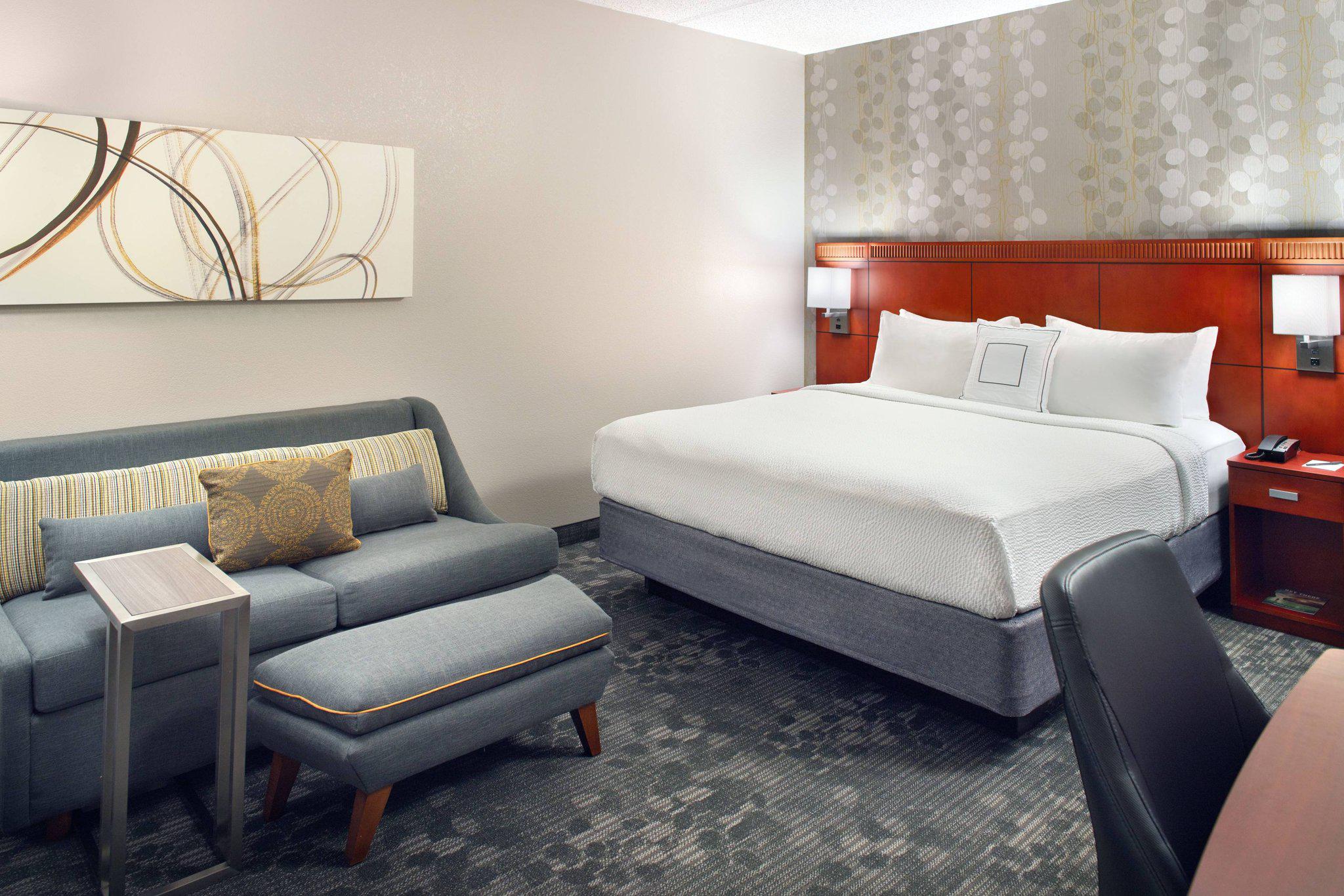 Courtyard by Marriott Raleigh Cary Photo