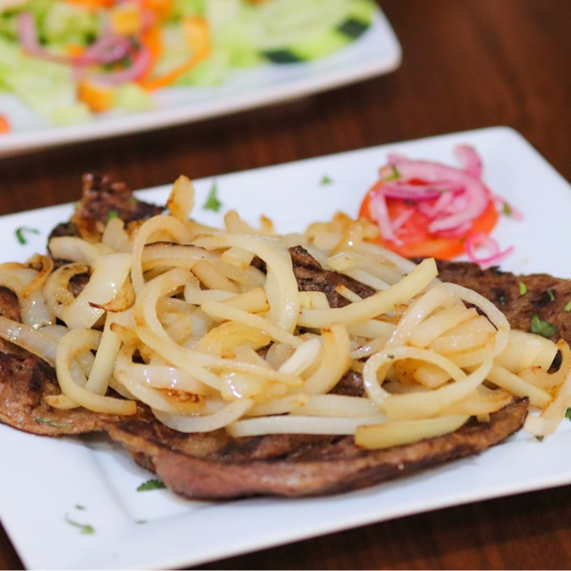 Bistec Encebollado