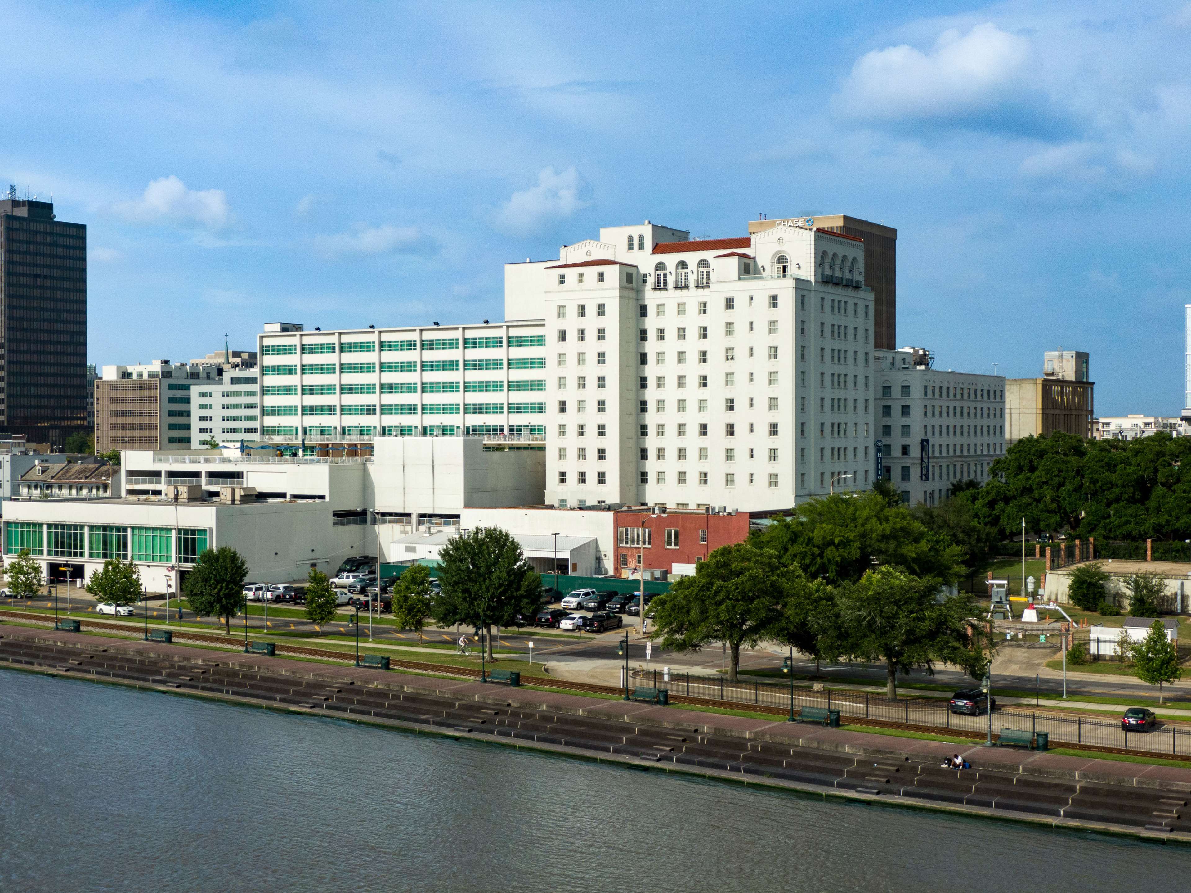 casinos in baton rouge with hotel