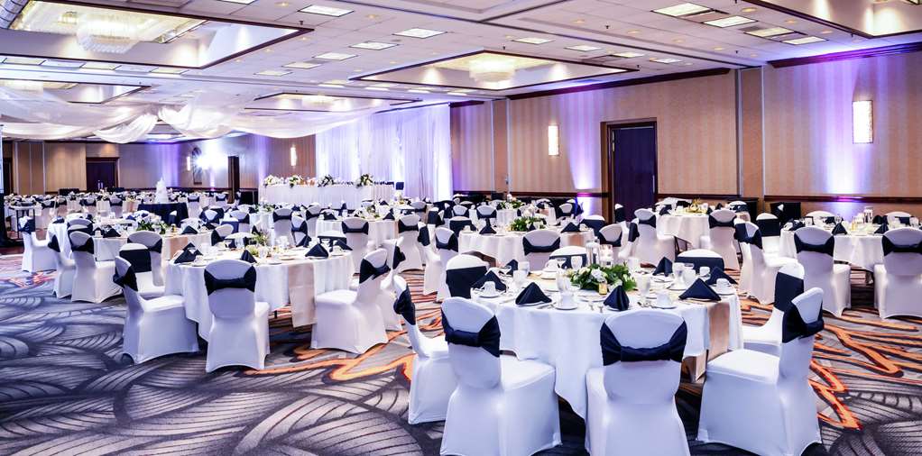 DoubleTree by Hilton Hotel Chicago - Alsip Image