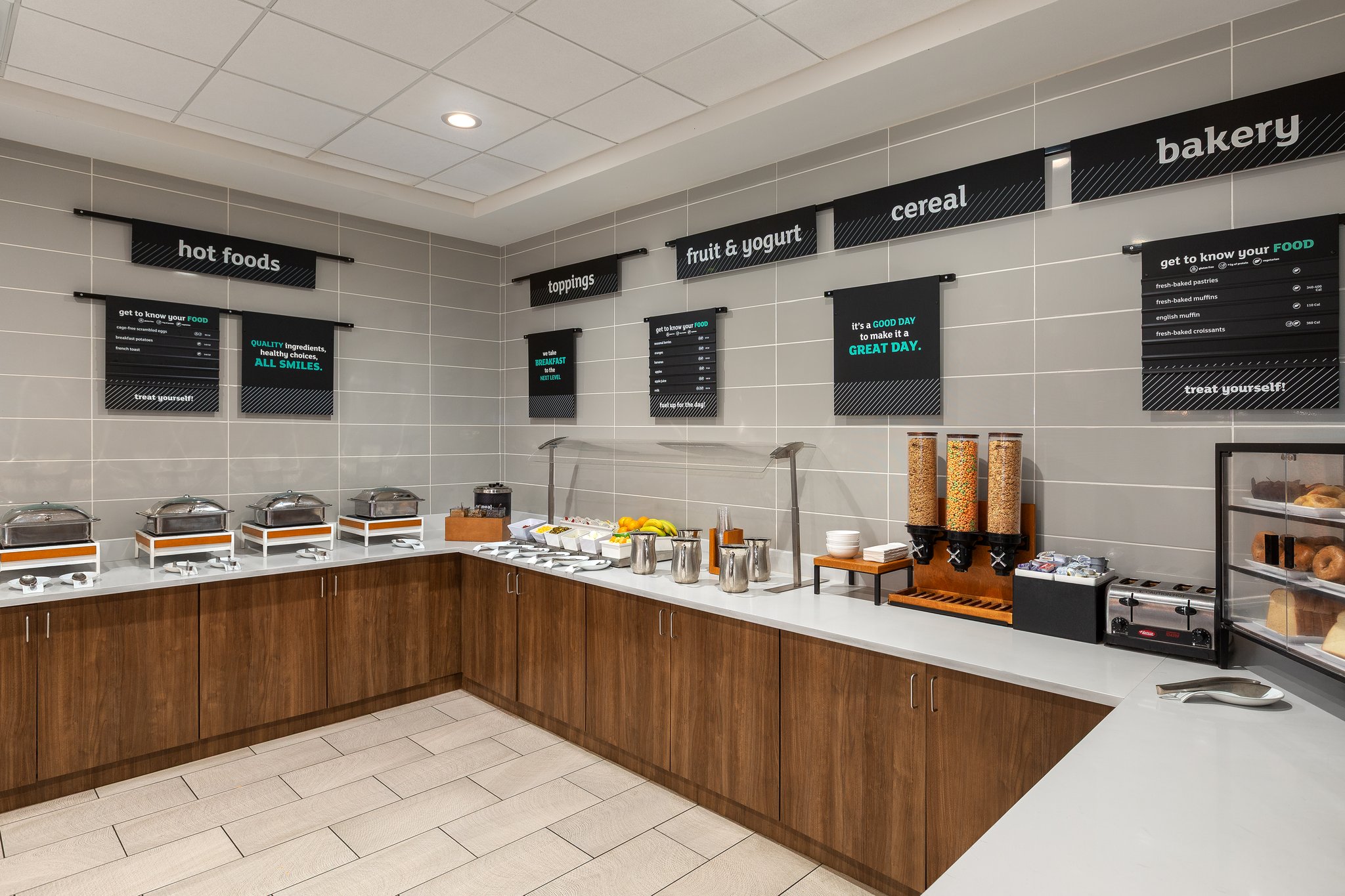 Holiday Inn & Suites Detroit - Troy by IHG Image