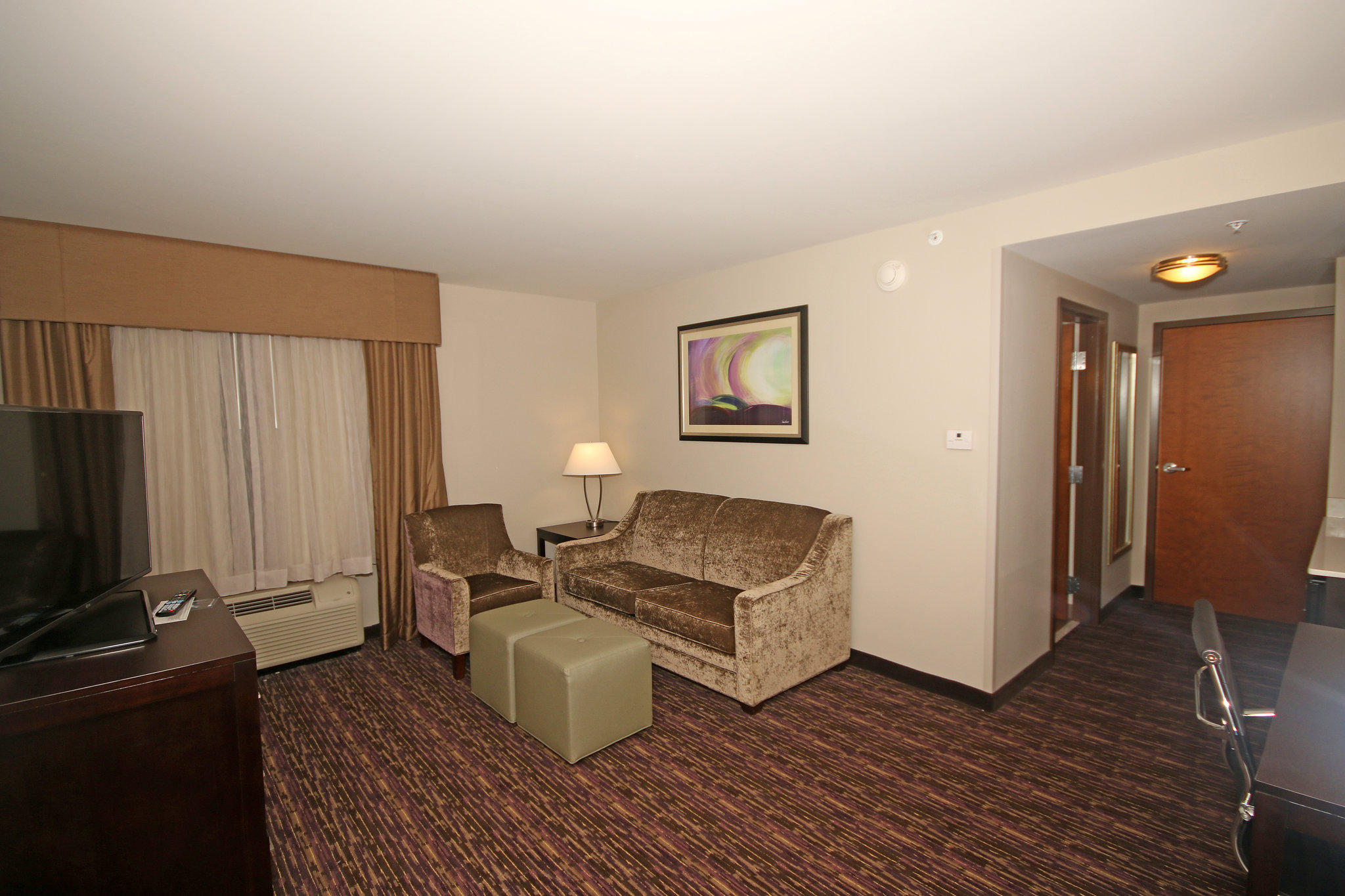 Holiday Inn Express & Suites Charlotte North Photo