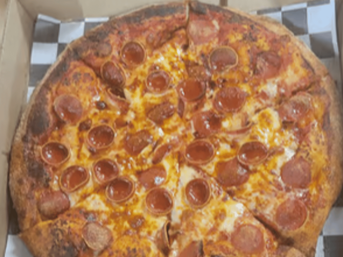 14" Pepperoni Pizza