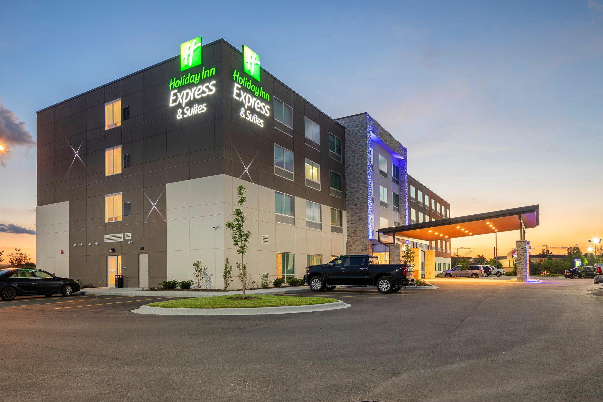 Holiday Inn Express & Suites Bourbonnais East - Bradley Photo