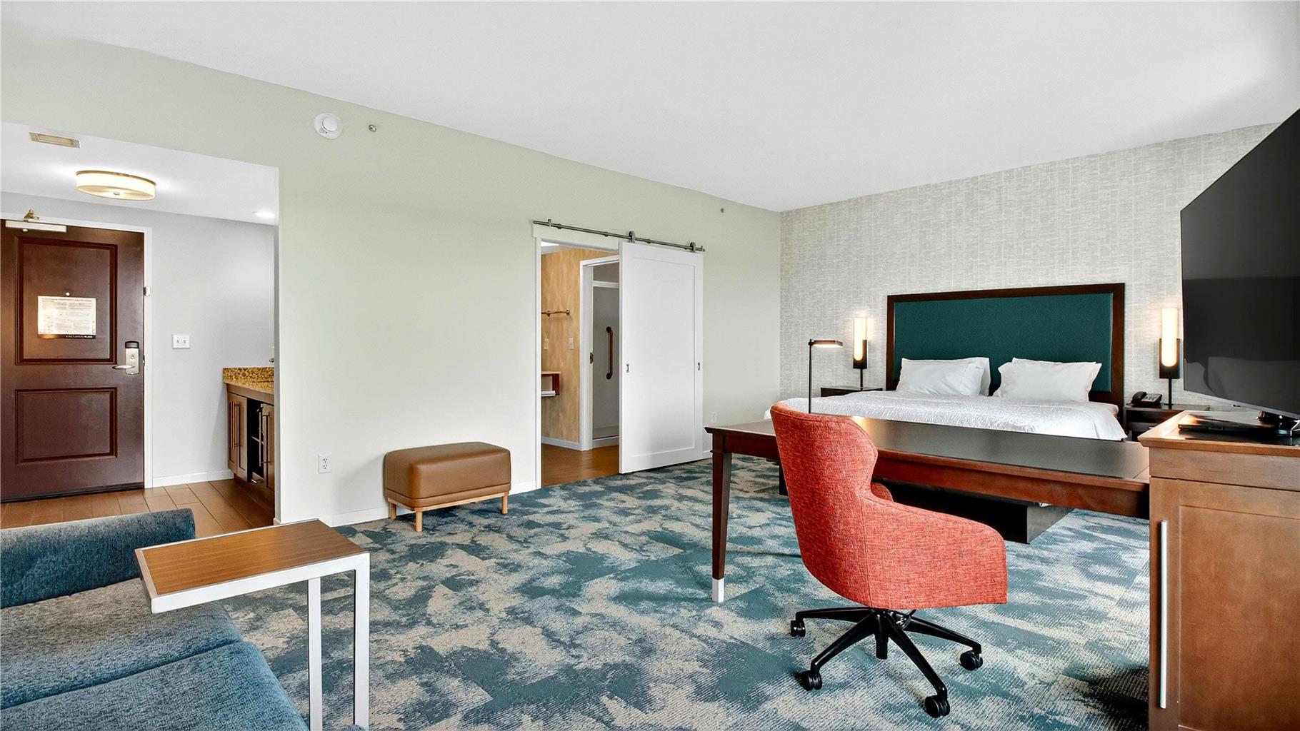 Hampton Inn & Suites Chippewa Falls Image