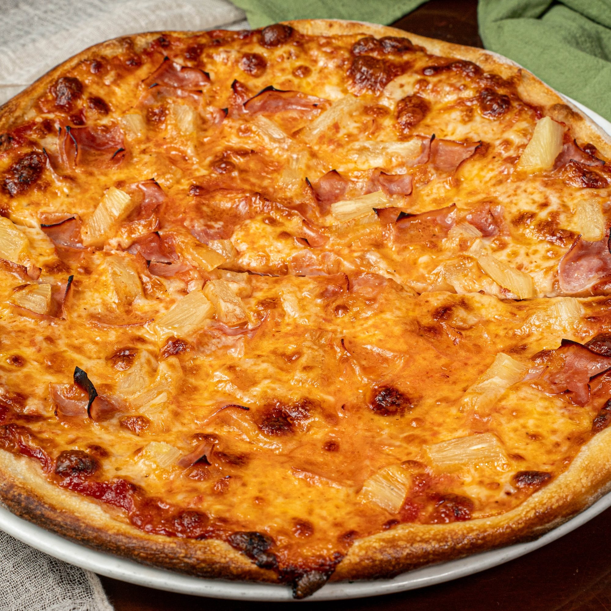 Hawaiian Pizza (Personal - 6 Slices 10")