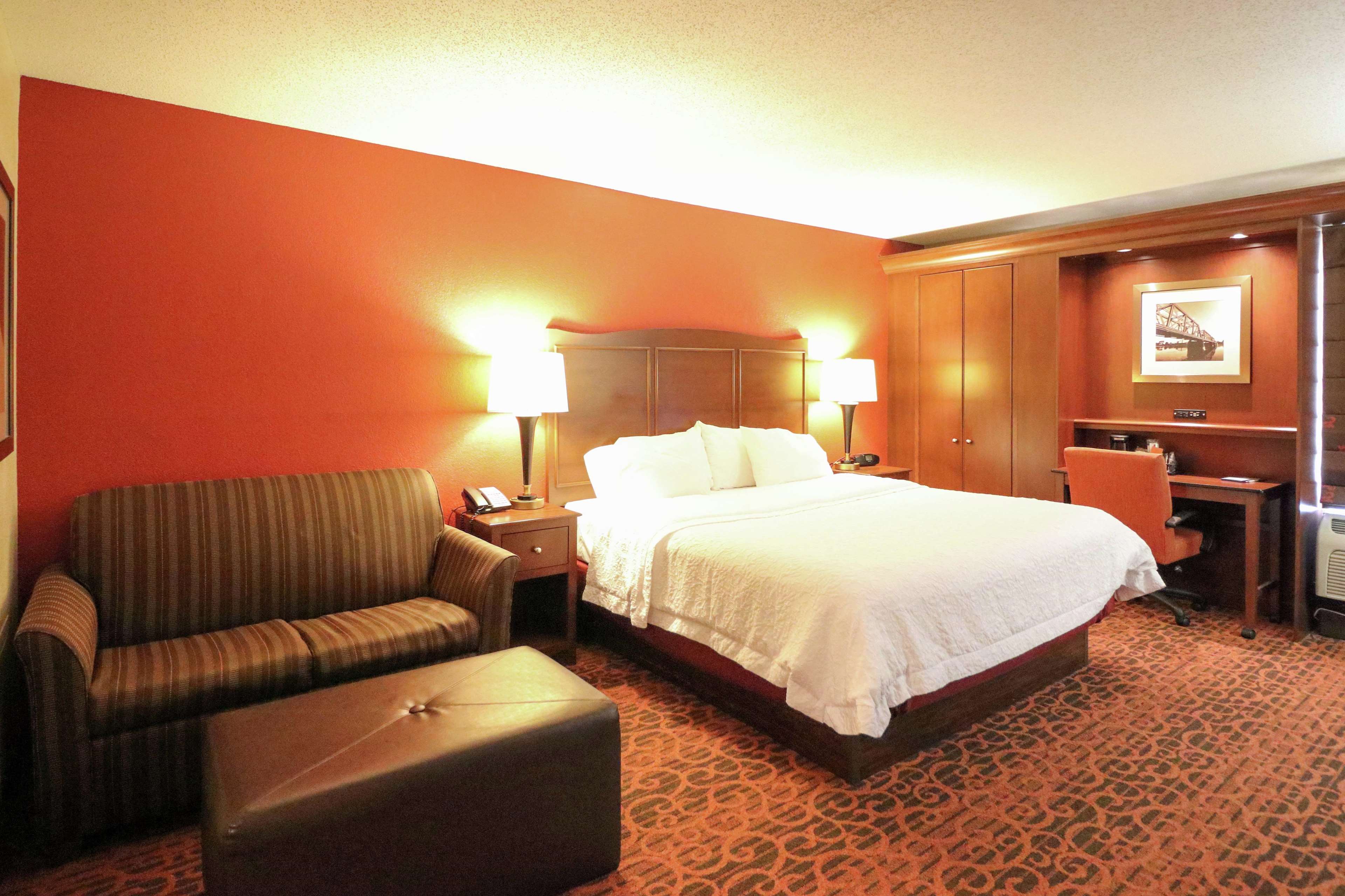 Hampton Inn Columbus-South Photo