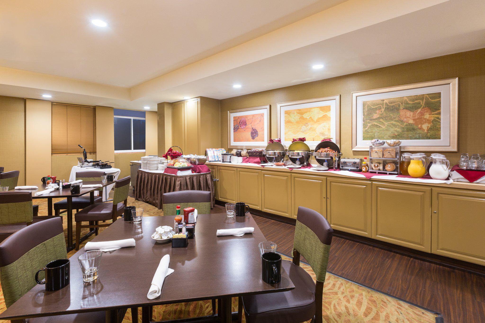 Holiday Inn Dublin-Pleasanton Photo