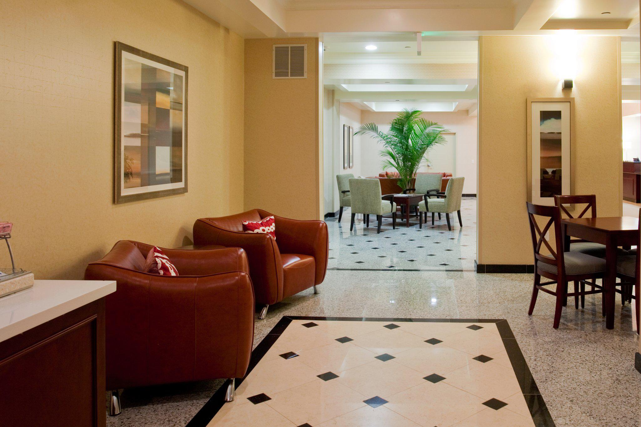 Holiday Inn Express & Suites Los Angeles Airport Hawthorne Photo