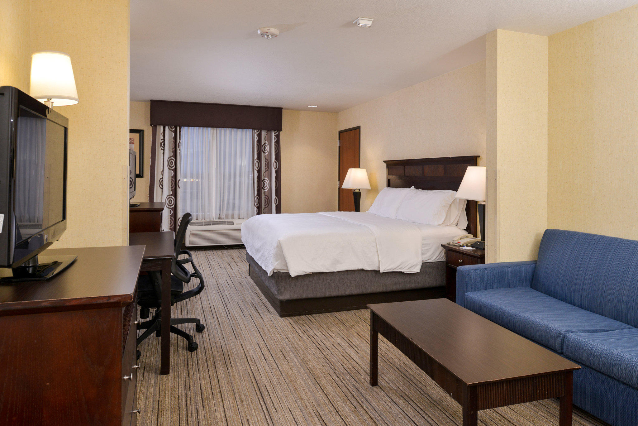 Holiday Inn Express & Suites Nampa - Idaho Center Photo