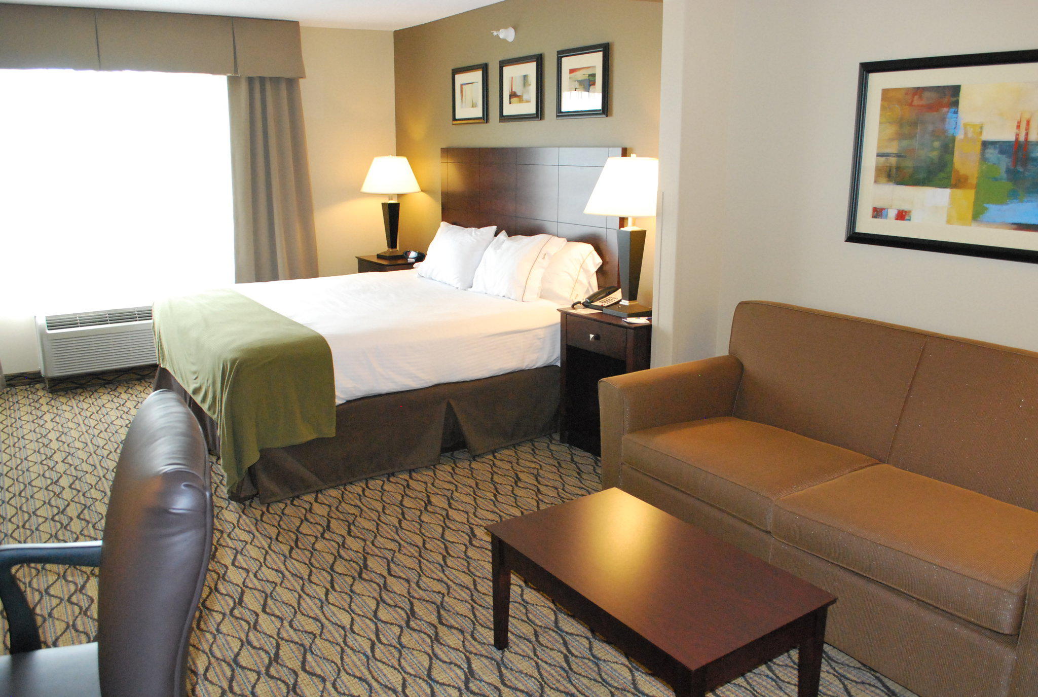 Holiday Inn Express Bloomington West Photo