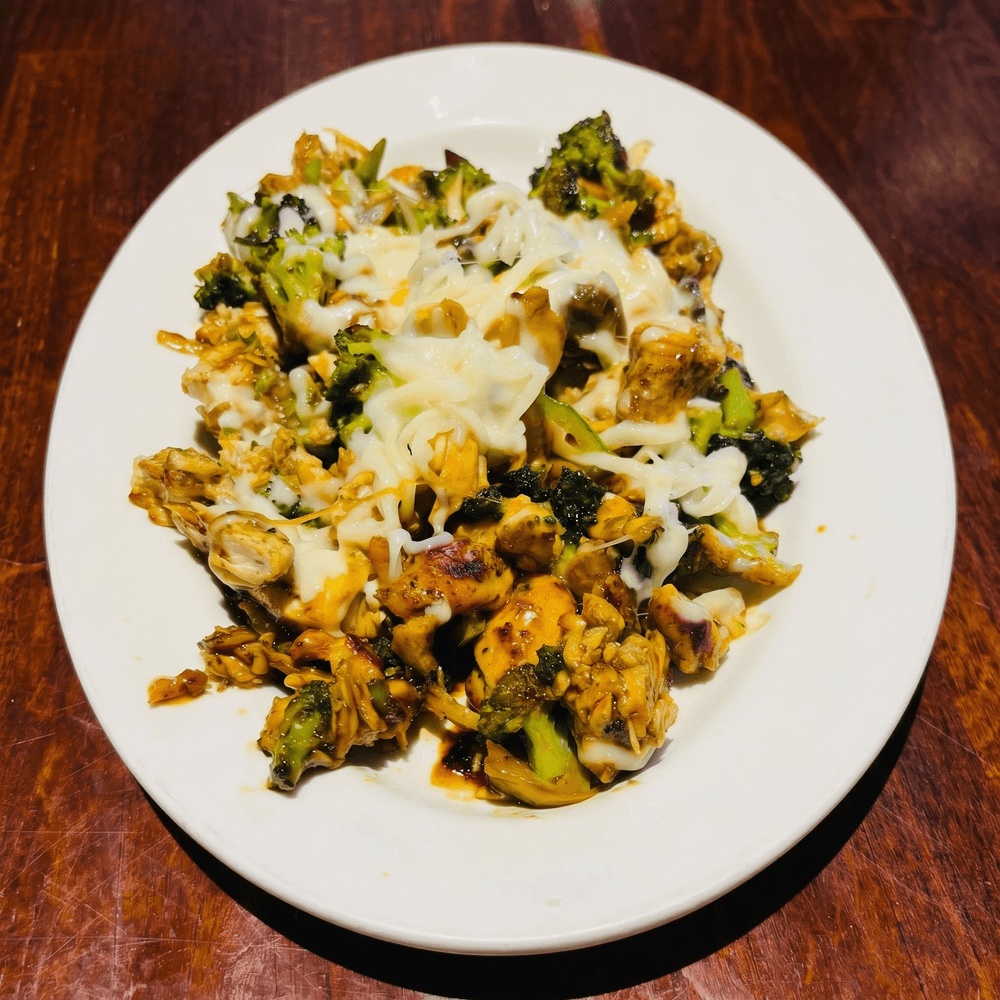 Low Carb Chicken & Veggie Stir Fry Plate