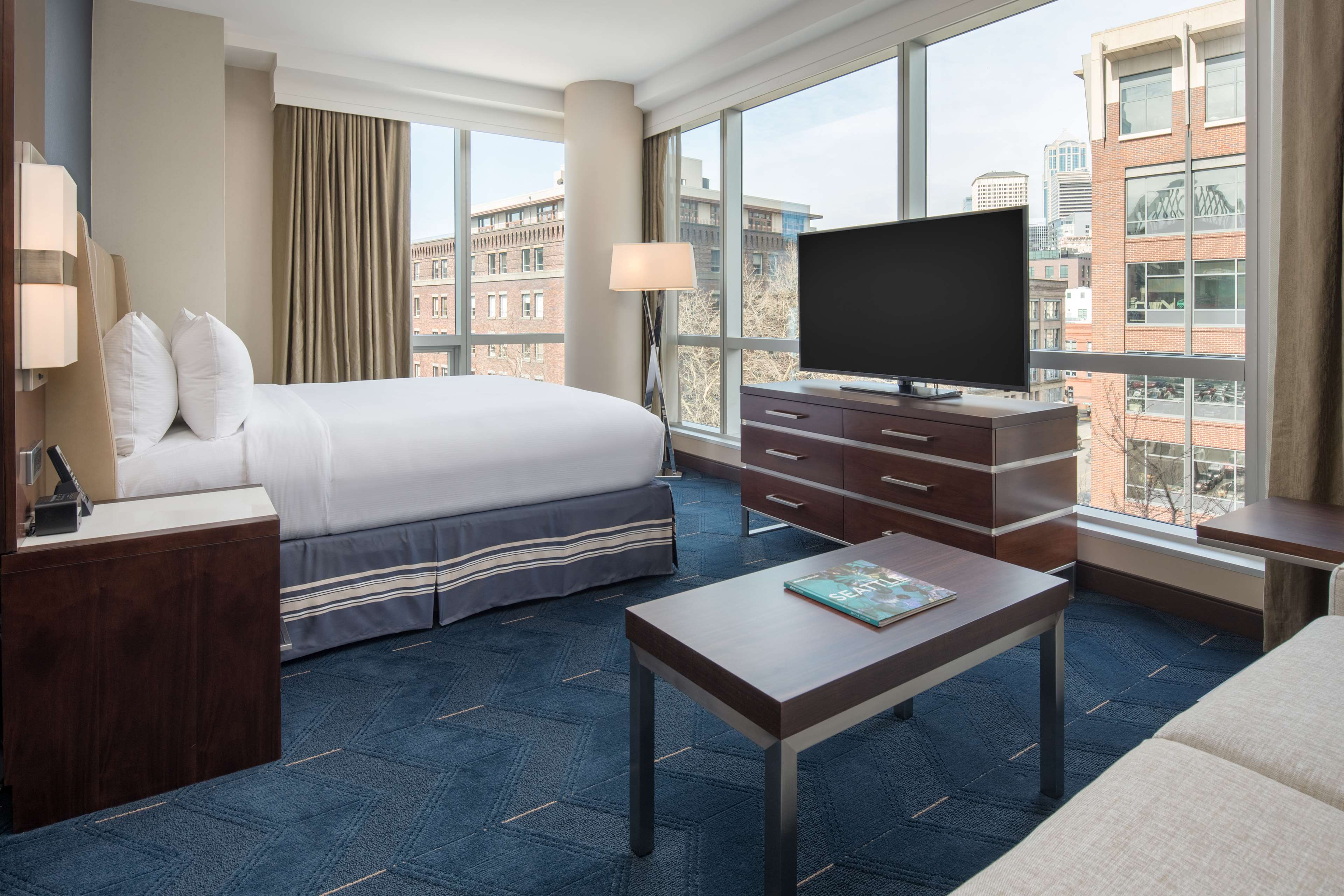 Embassy Suites by Hilton Seattle Downtown Pioneer Square Photo