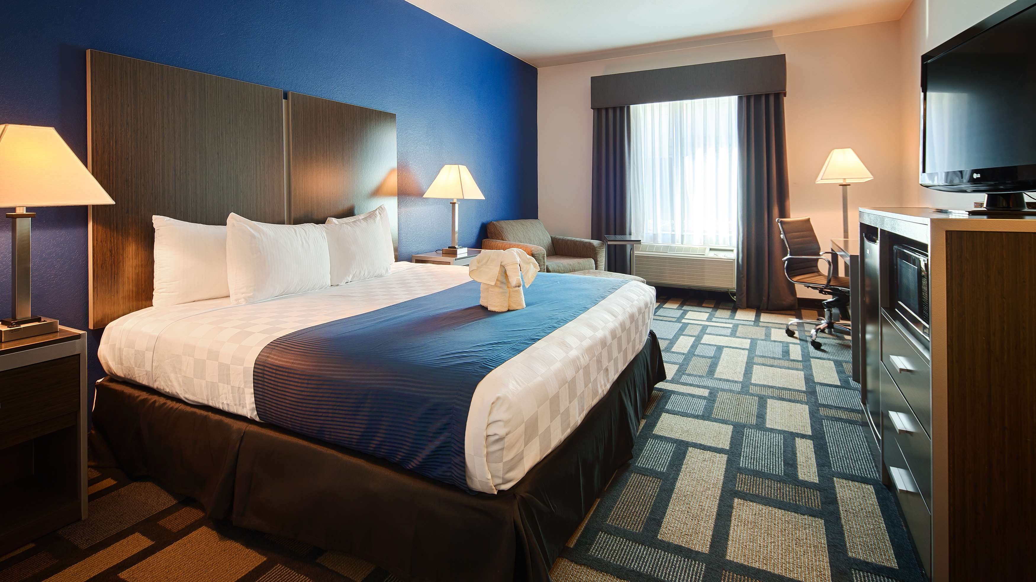 Best Western Galleria Inn & Suites Photo