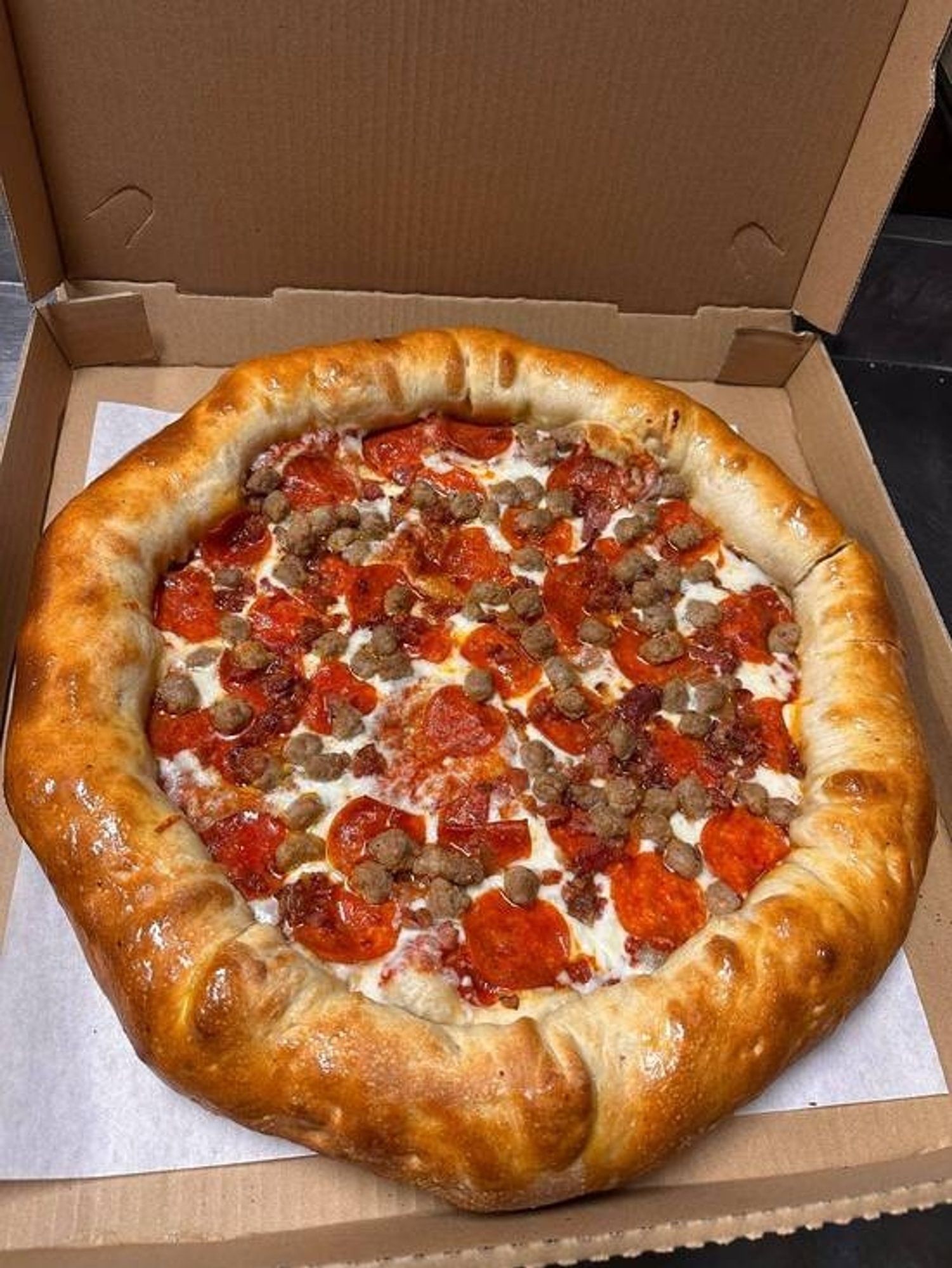 Stuffed Crust 3 Toppings (Medium)