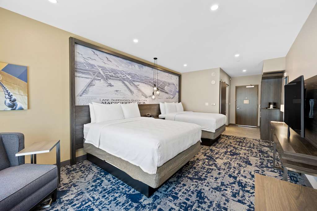 Best Western Plus Marquette Hotel & Suites Image
