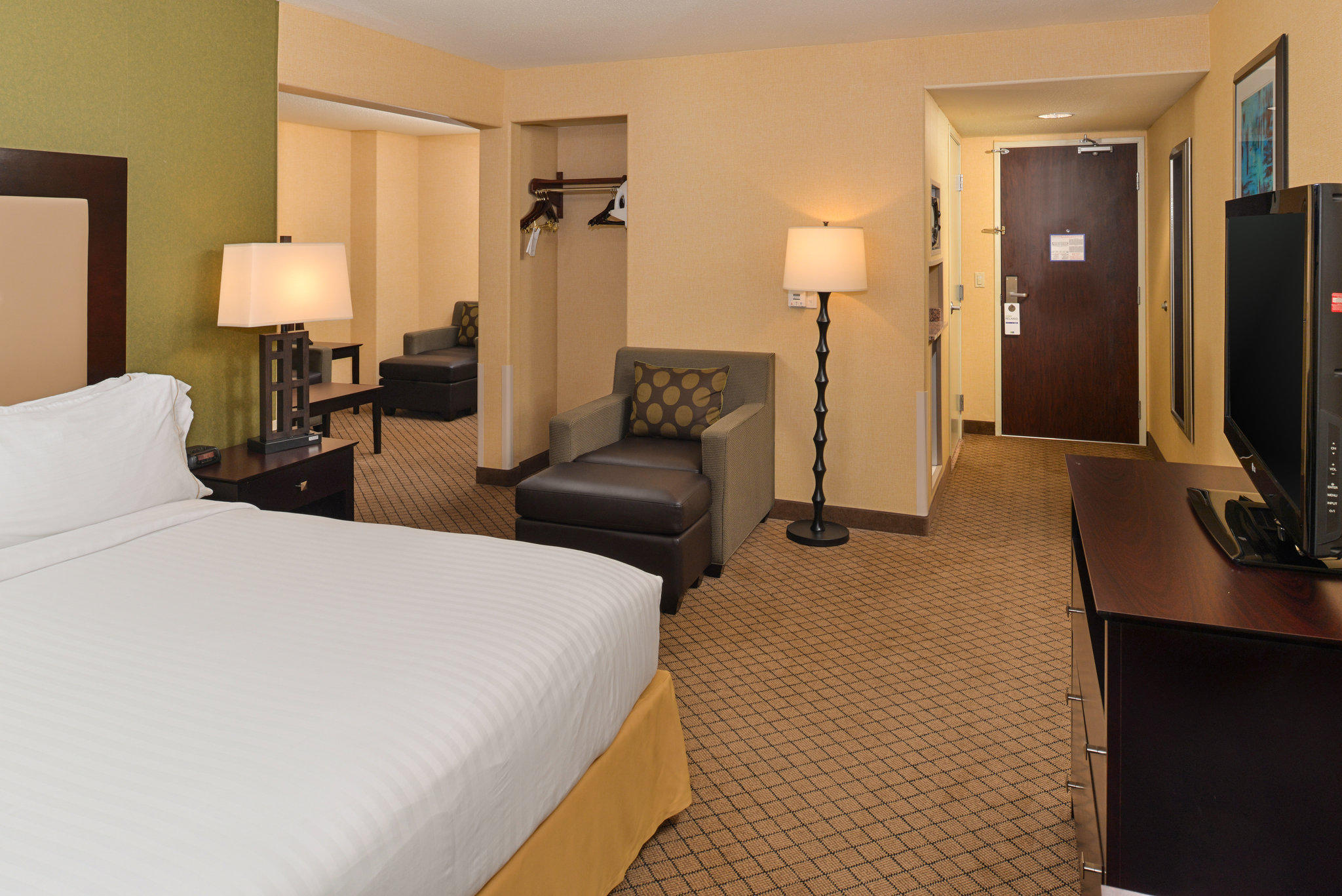 Holiday Inn Express Woodland Photo