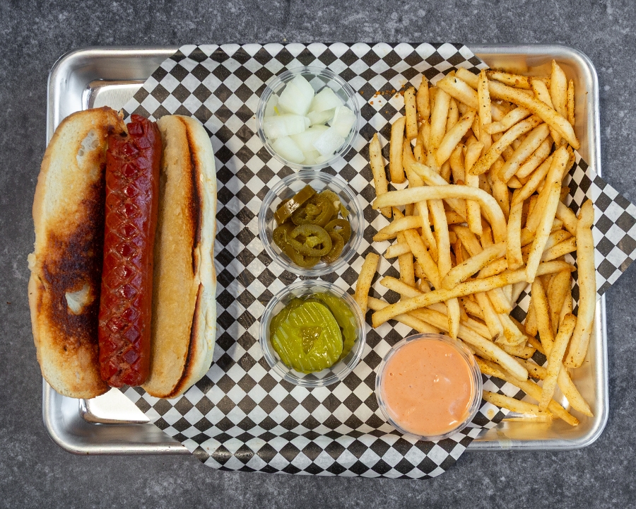 1/4lb SMOKEHOUSE HOT DOG w/TATER CHIPS