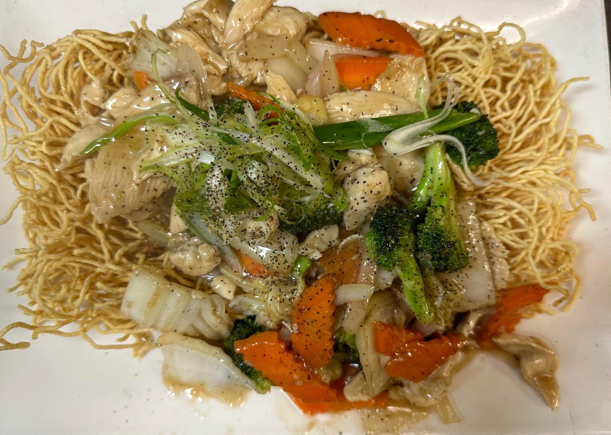 Crispy Egg Noodle (Mi Xao Gion)