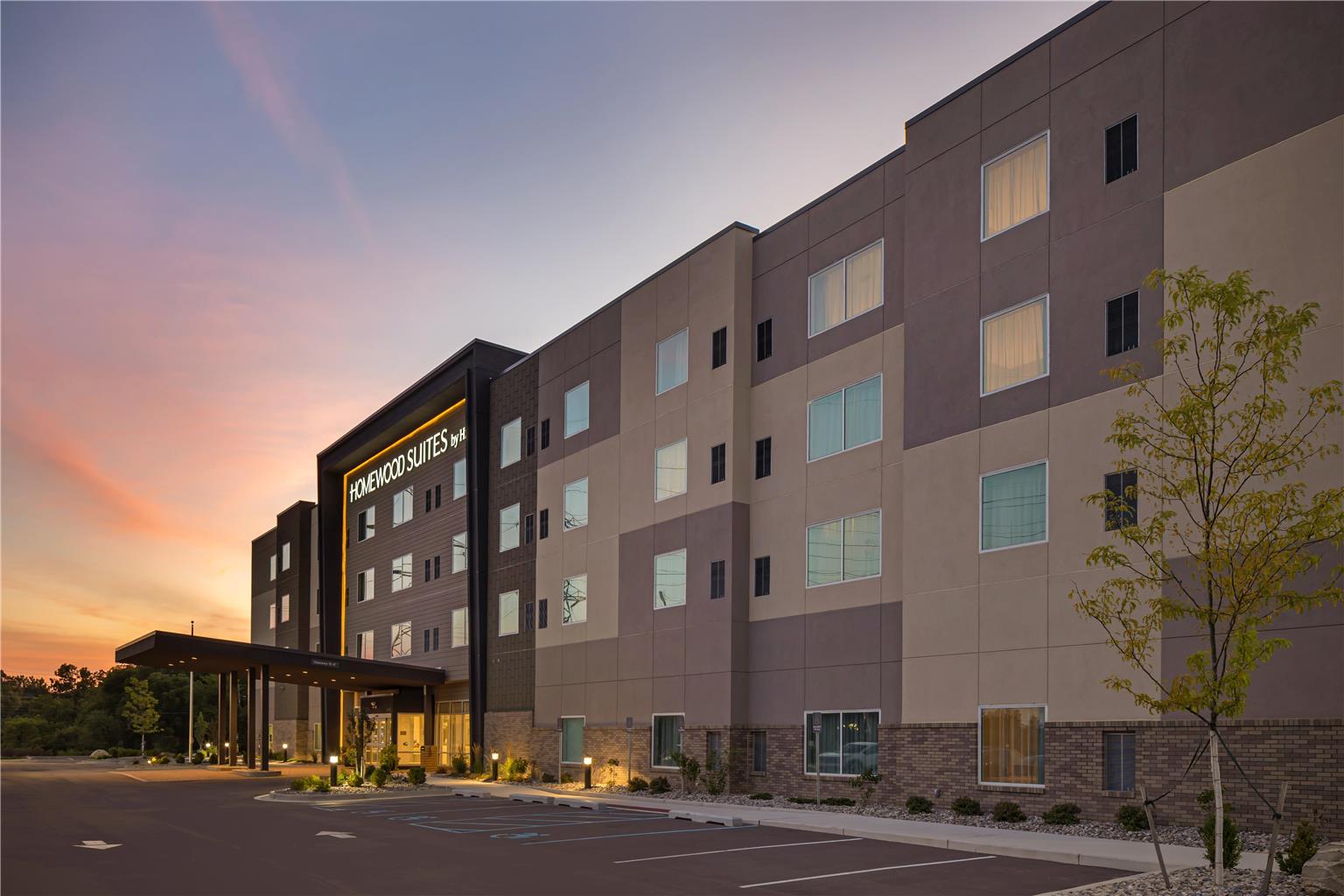 Homewood Suites by Hilton Walker Grand Rapids North Image