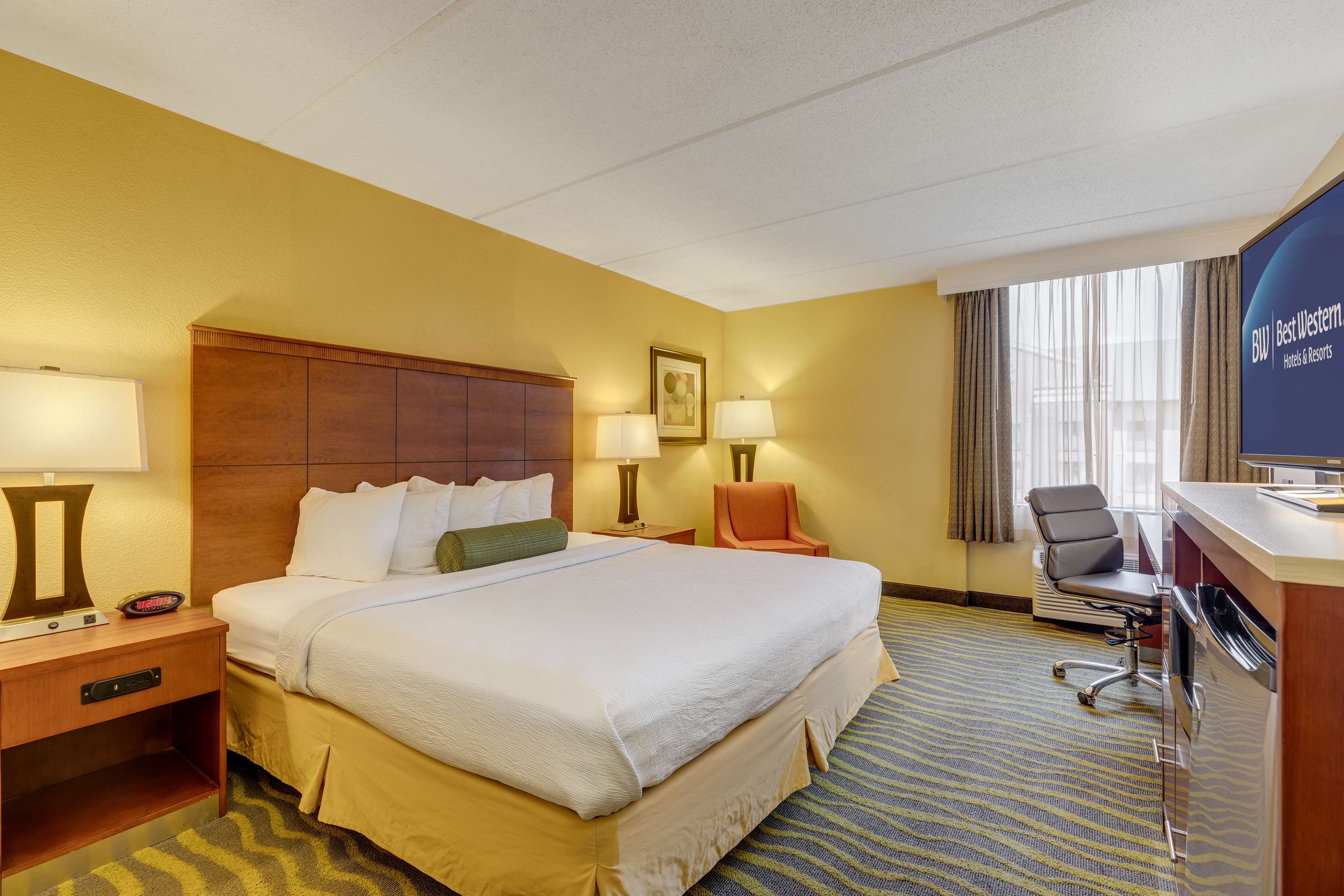 Best Western Plus Charlotte/Matthews Hotel Photo