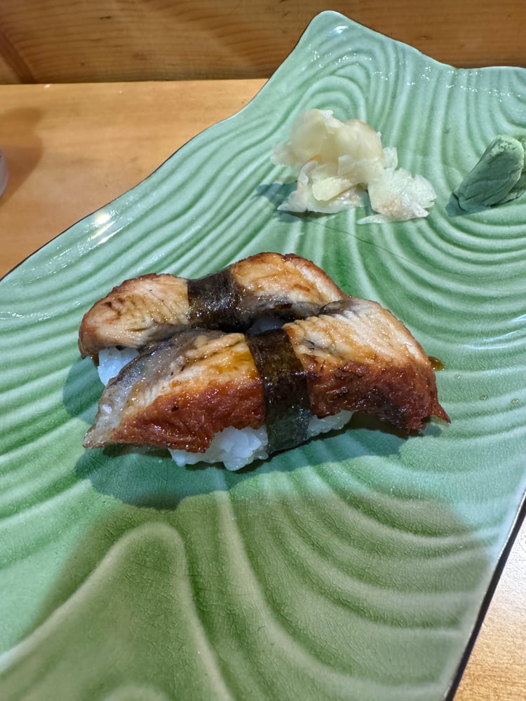 Black Tobiko Sushi (2pcs)