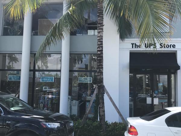 Facade of The UPS Store Palm Beach
