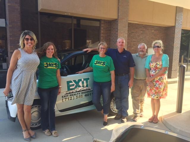 Northwest Bank invited the realtors to their 'back to school' tailgate party. It was a good time with great food and beverage. And everyone left with a free T-shirt! Thanks Northwest Bank!