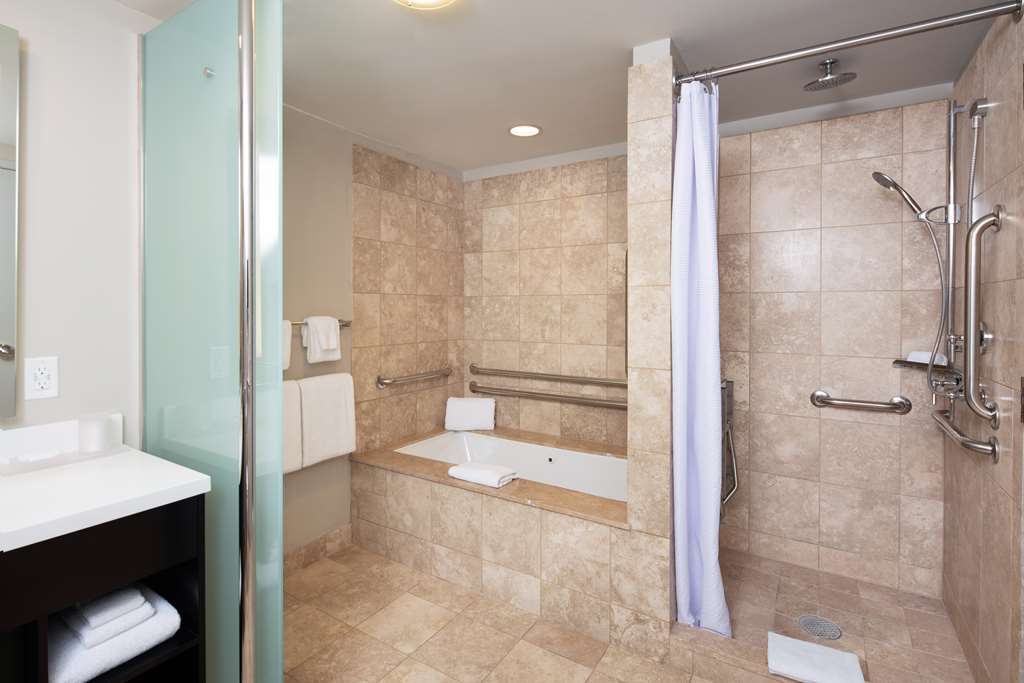 The Lofton Hotel Minneapolis, Tapestry Collection by Hilton Image