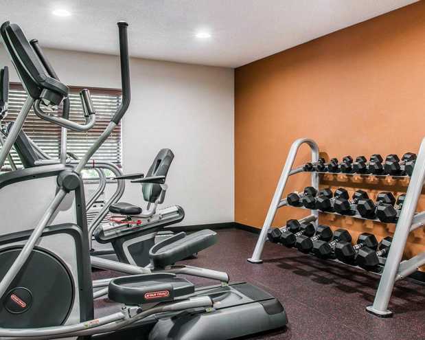 Images Quality Inn & Suites Warren - Detroit