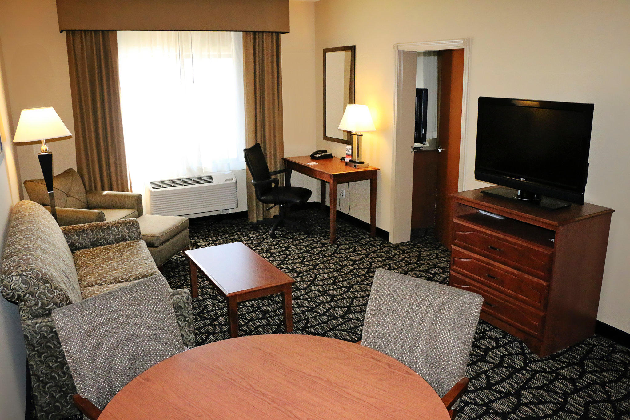 Holiday Inn Express & Suites Grand Junction Photo