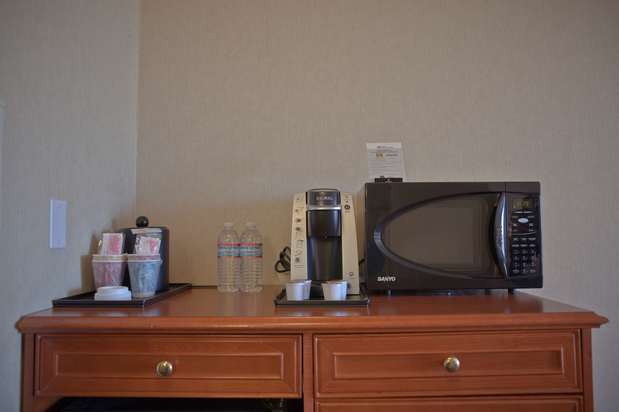 Images Hilton Garden Inn Albuquerque/Journal Center