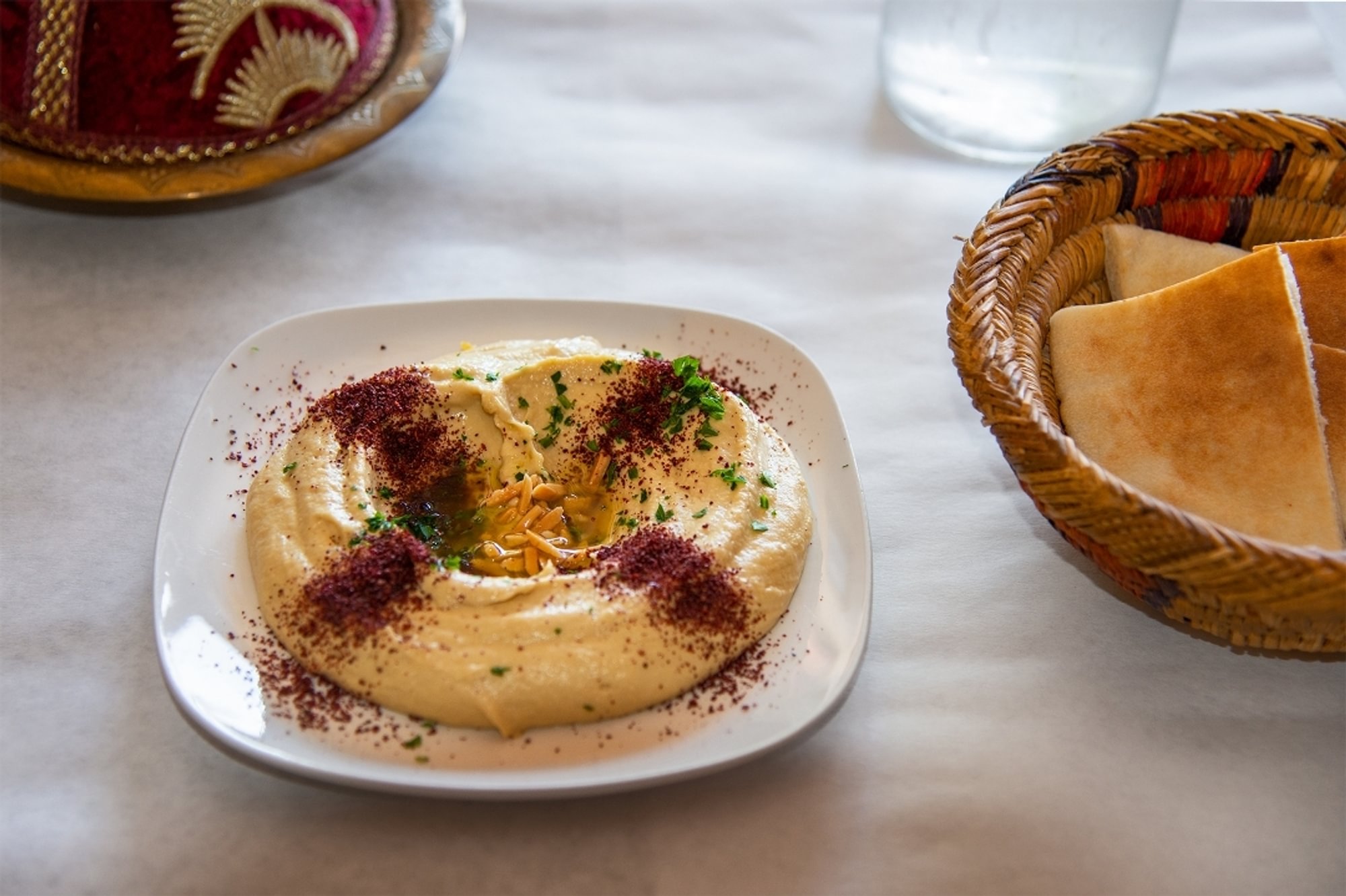 Hummus, pita & crudités