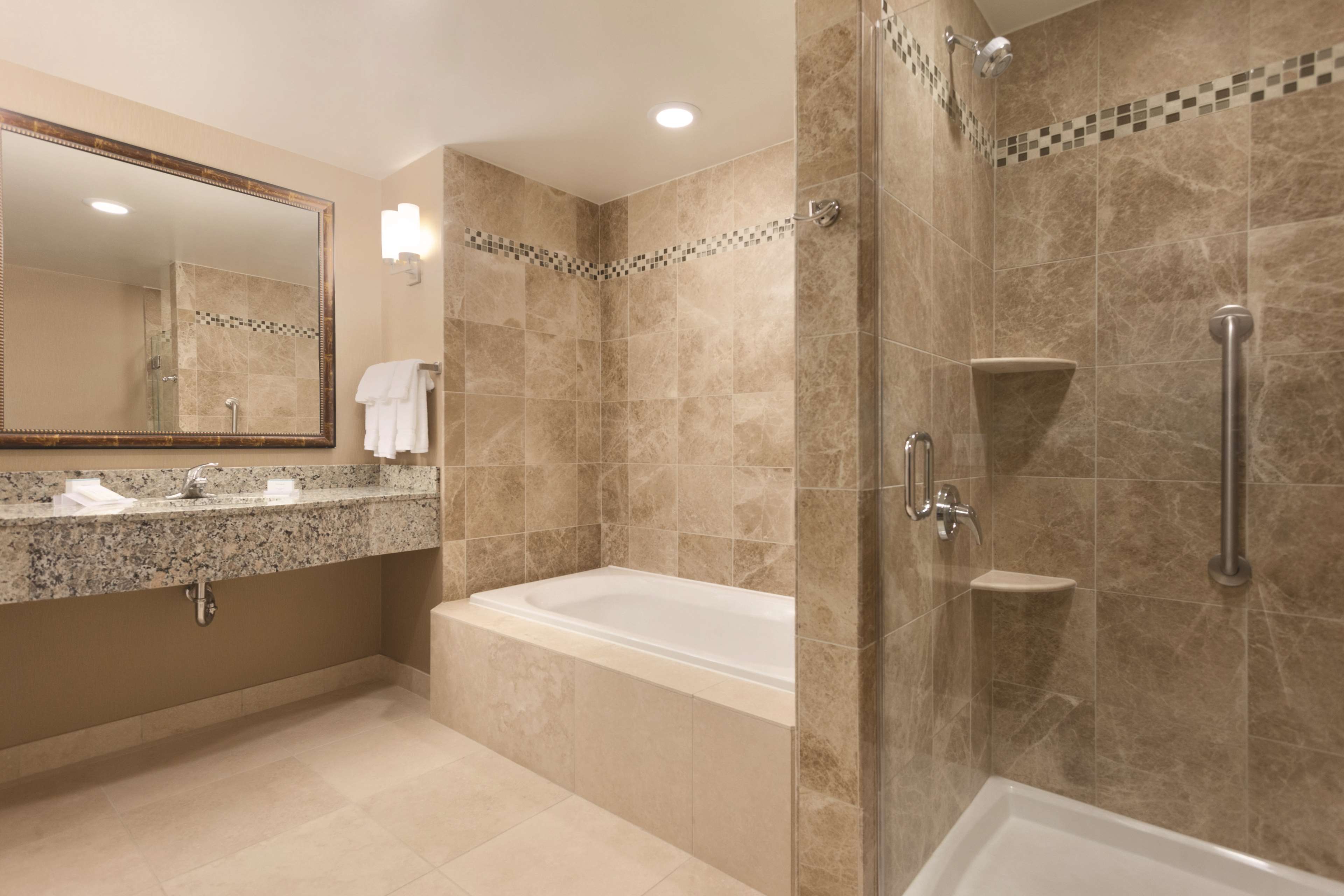 Guest room bath