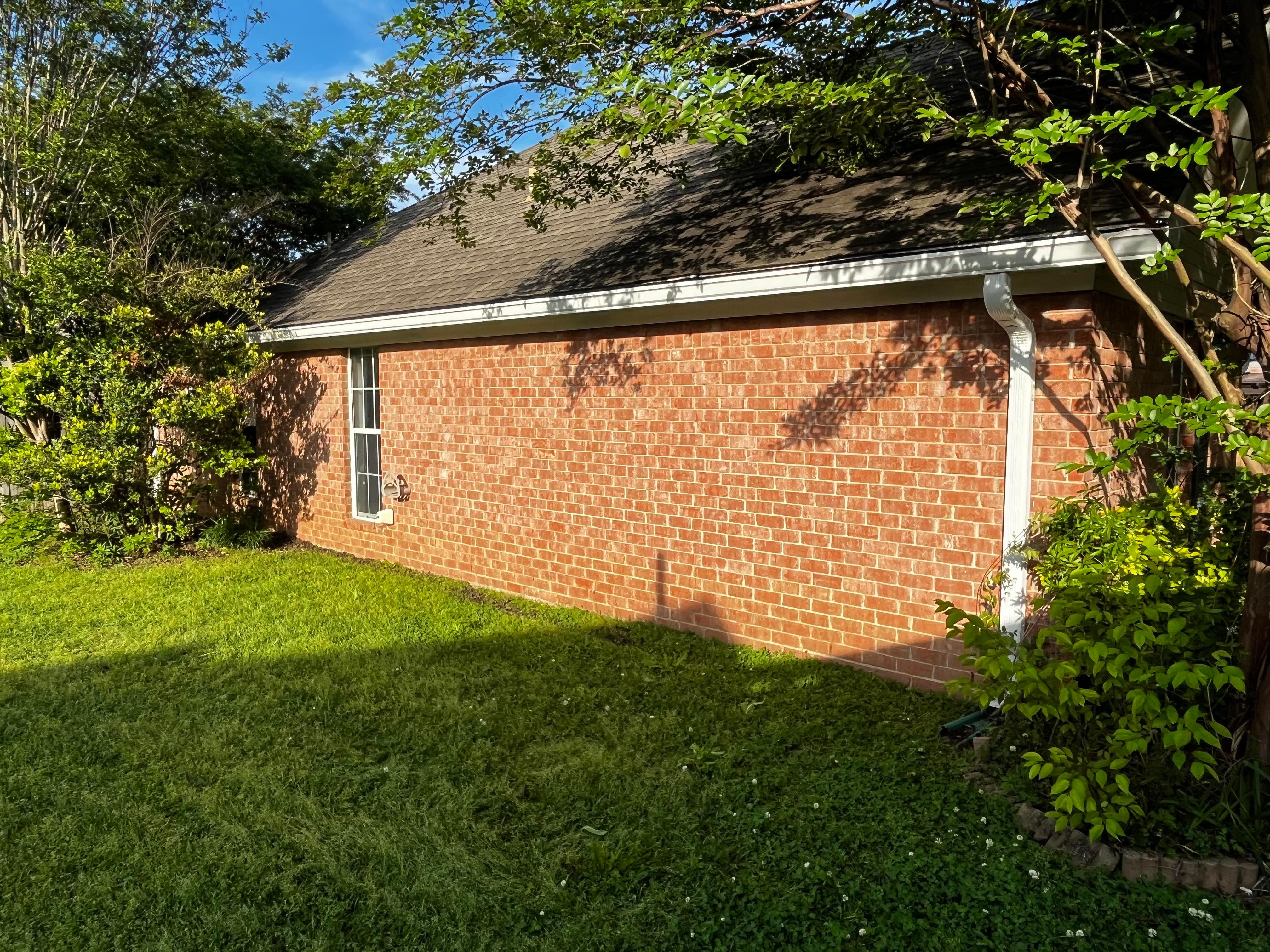 Southern Gutters LLC Image