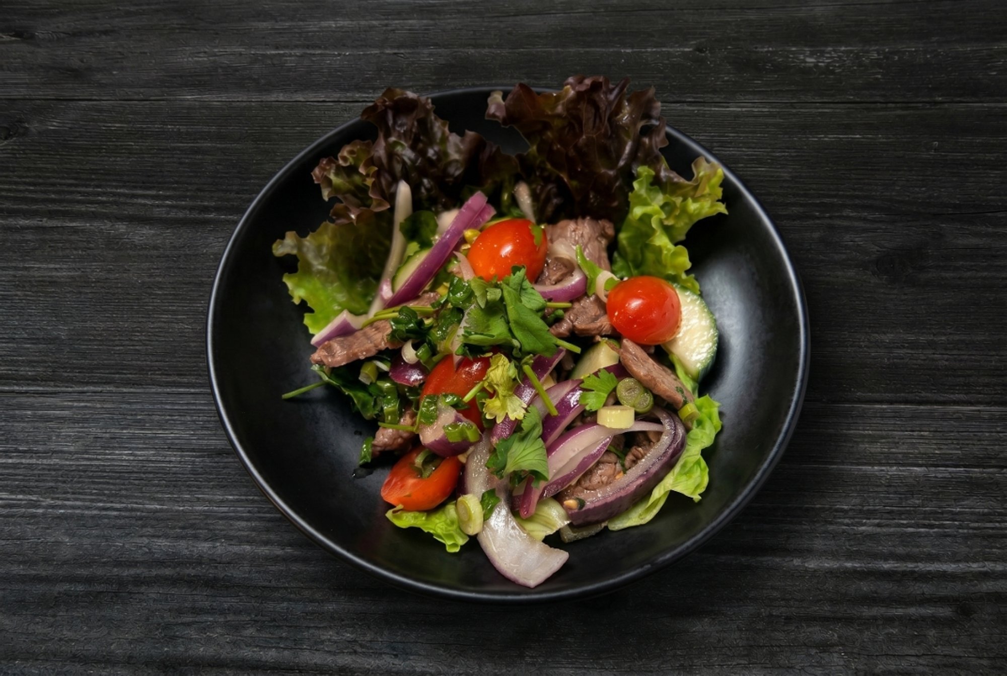 Spicy beef salad