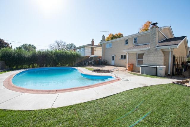 Images Des Plaines Real Estate Agent Sharon Lynch - C21 Elm