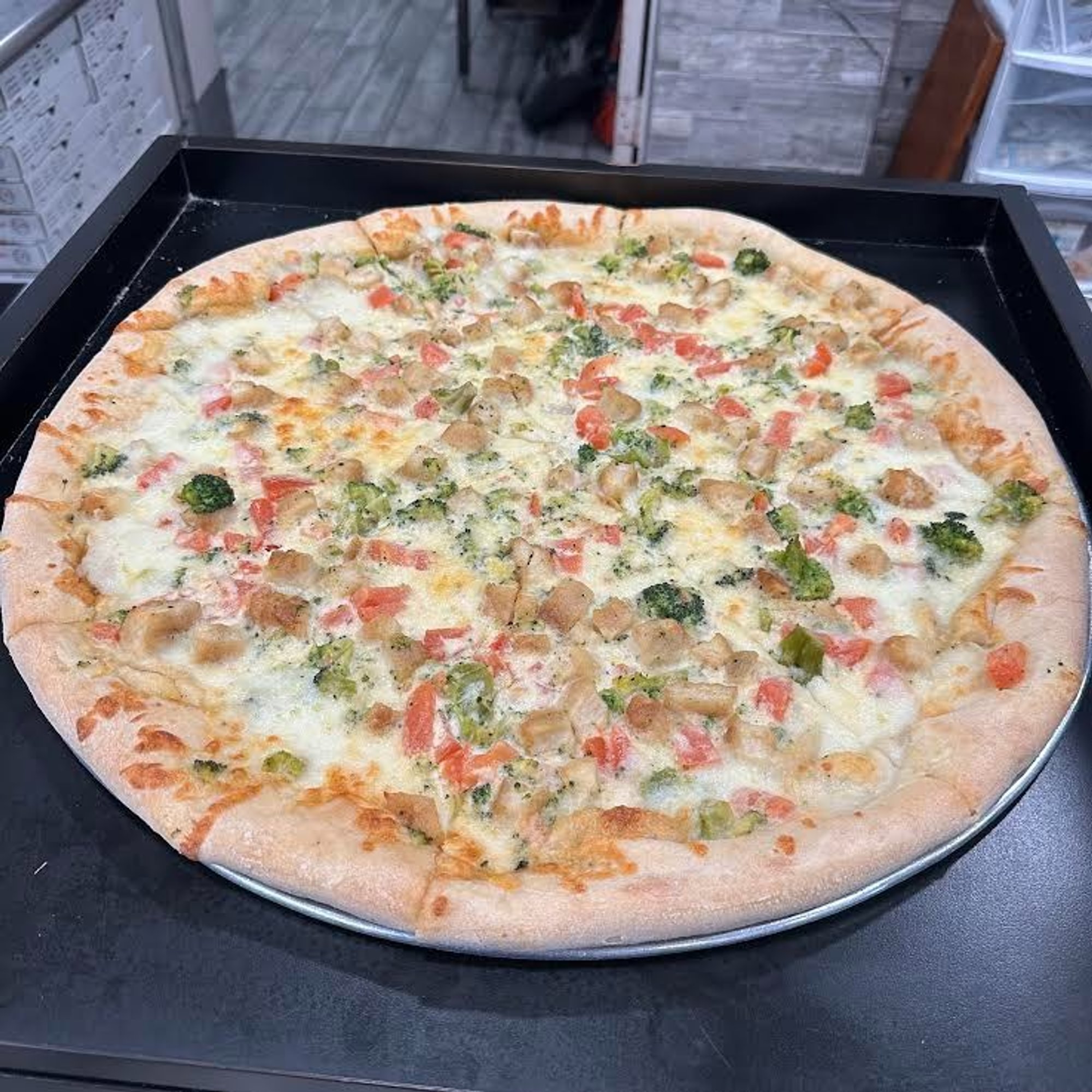 Chicken Alfredo Pizza