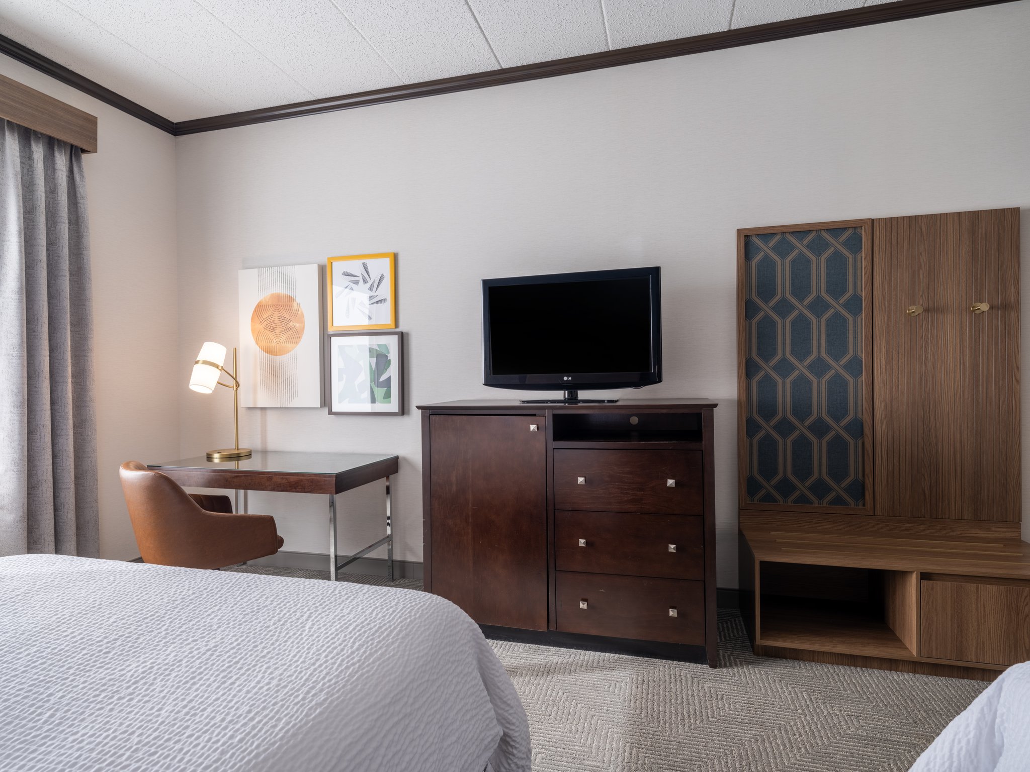 Holiday Inn & Suites Chicago Northwest - Elgin by IHG Image