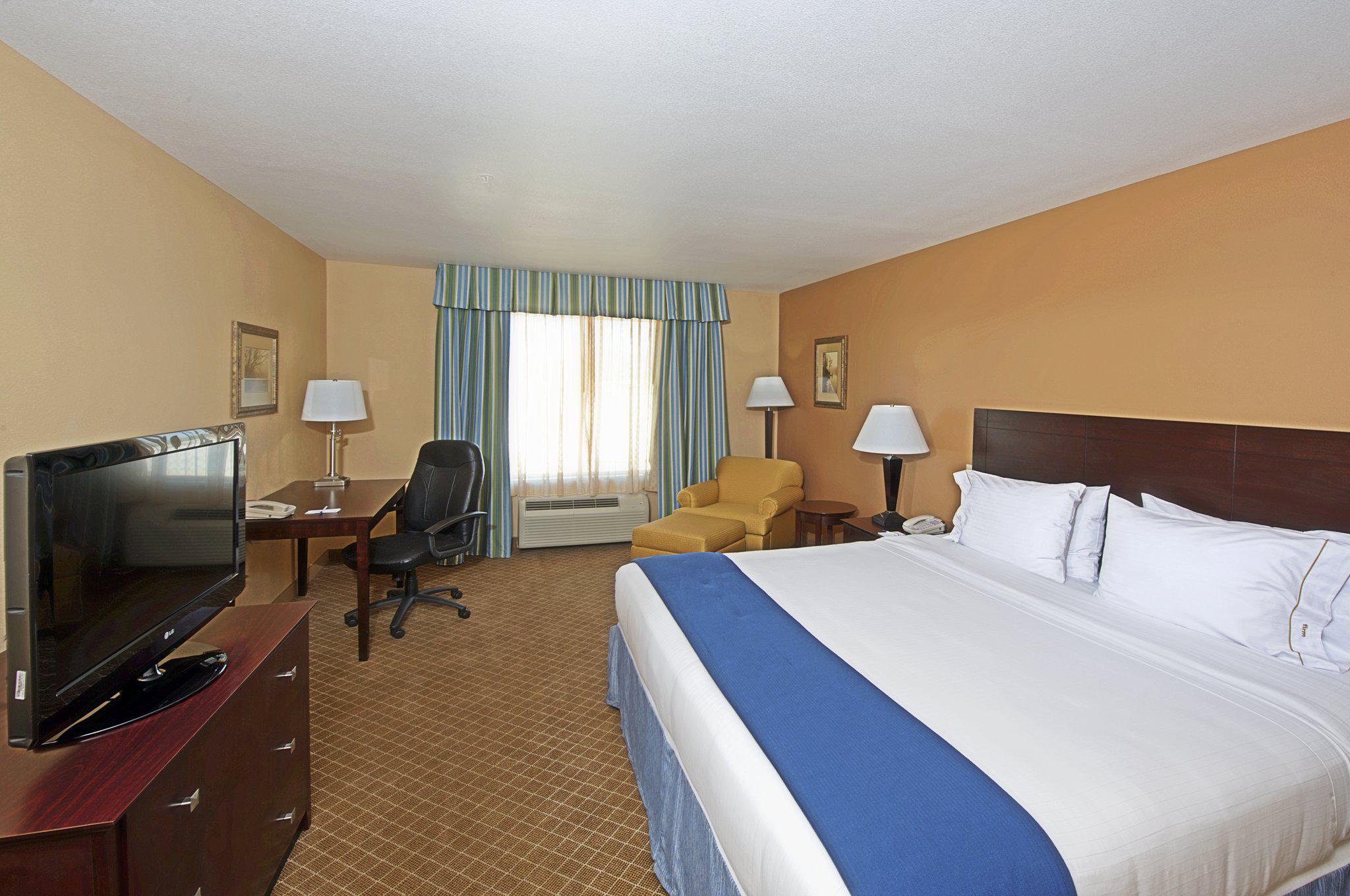 Holiday Inn Express & Suites Tucson Photo