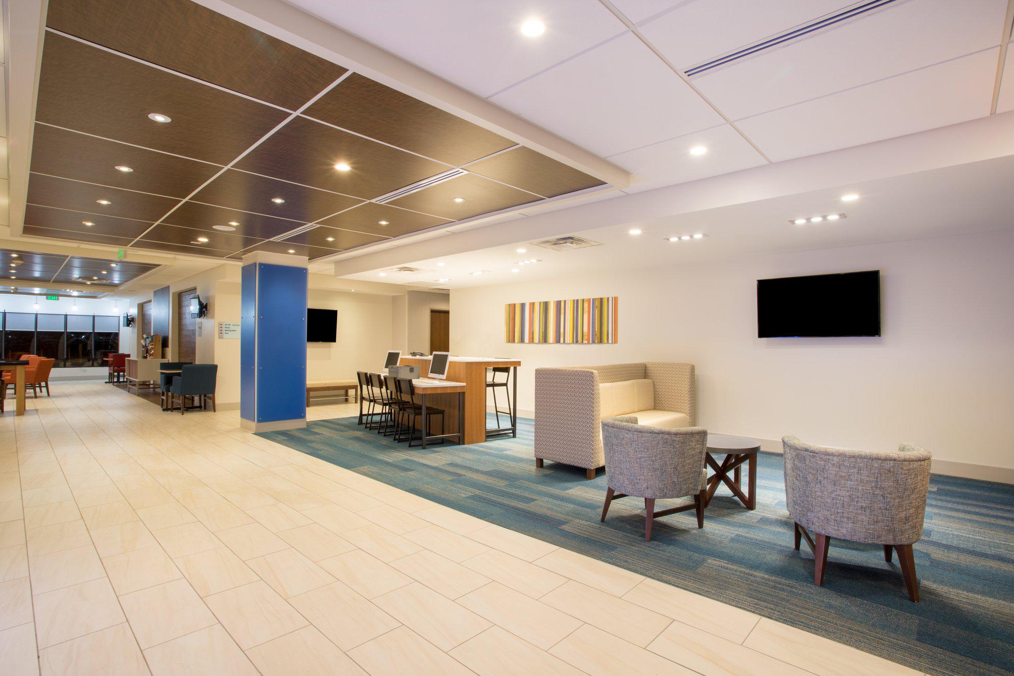 Holiday Inn Express & Suites Owings Mills-Baltimore Area Photo